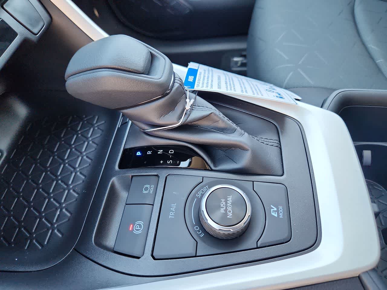 2025 Toyota RAV4 Hybrid Hybrid XLE