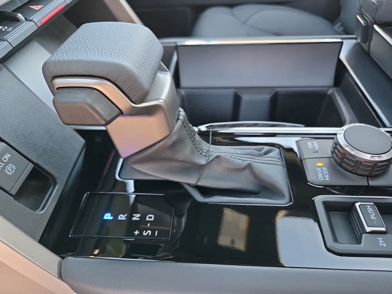 2026 Toyota Tundra i-FORCE MAX Platinum i-FORCE MAX