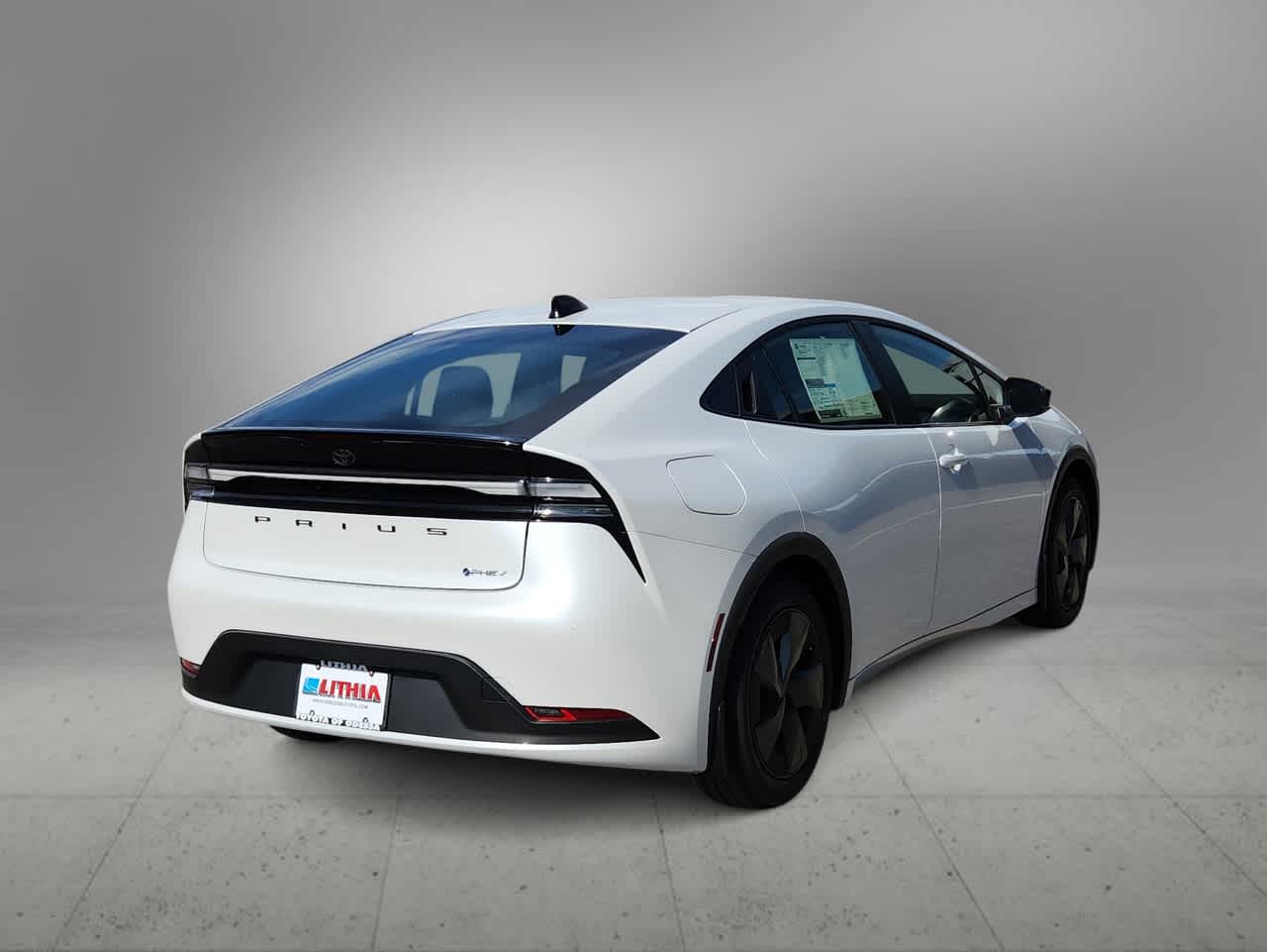 2026 Toyota Prius Plug-in Hybrid SE