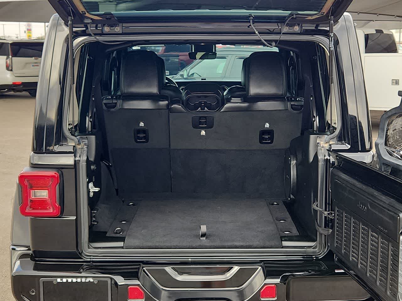 2020 Jeep Wrangler Unlimited Sahara High Altitude