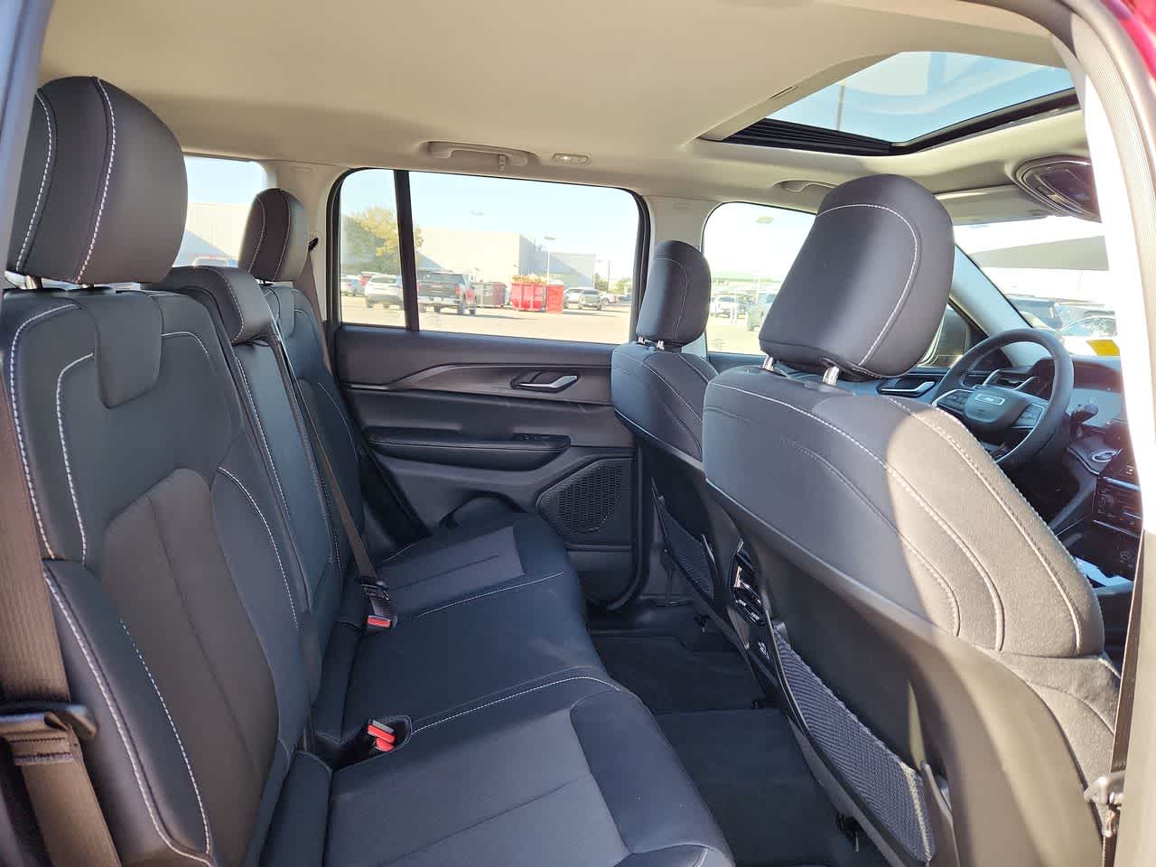 2024 Jeep Grand Cherokee Laredo X