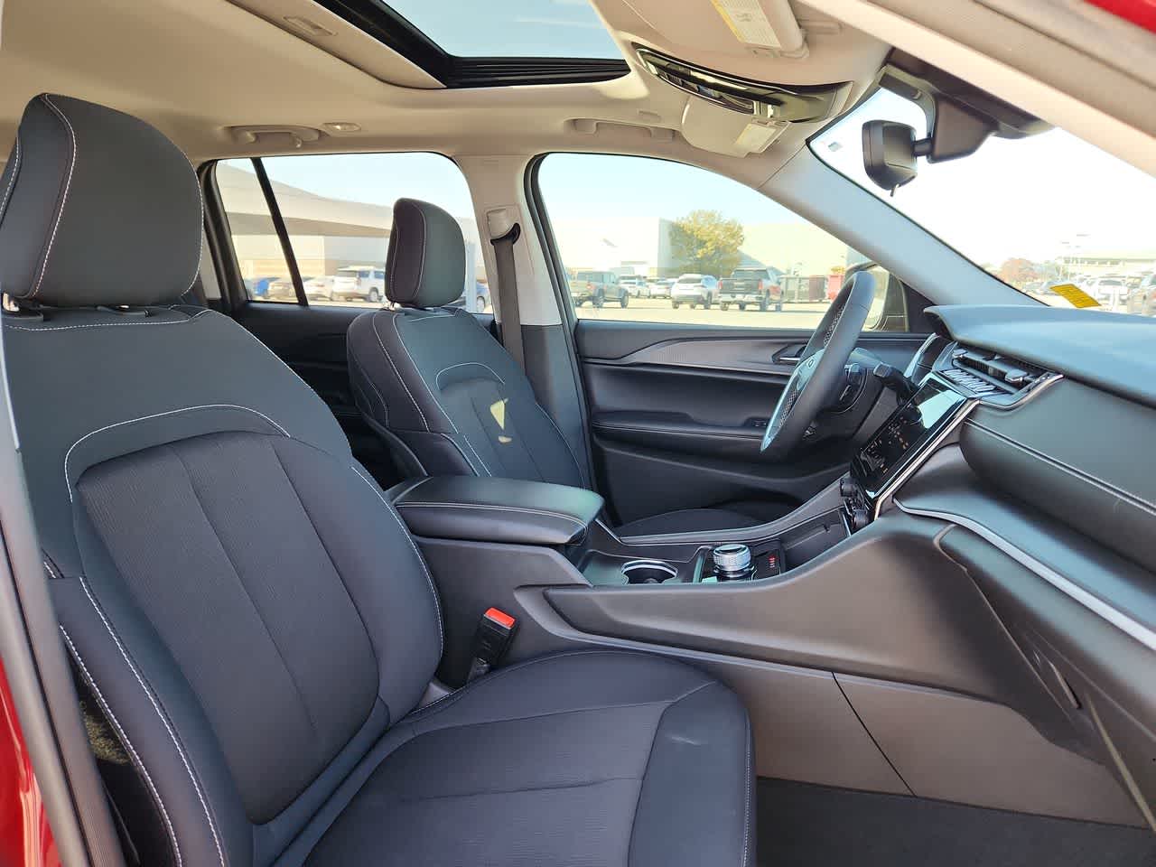 2024 Jeep Grand Cherokee Laredo X