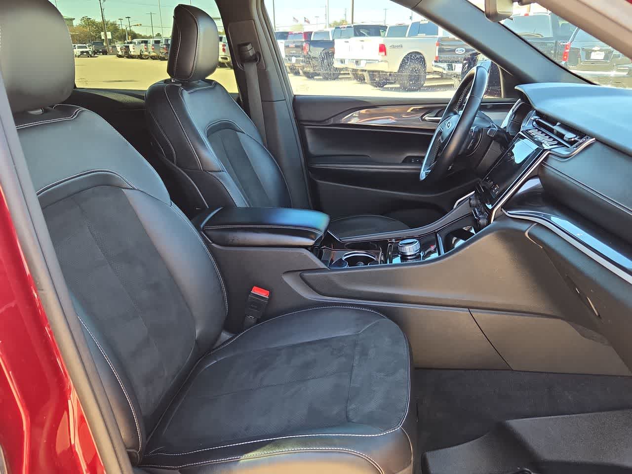 2022 Jeep Grand Cherokee L Altitude