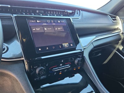 2022 Jeep Grand Cherokee L Altitude