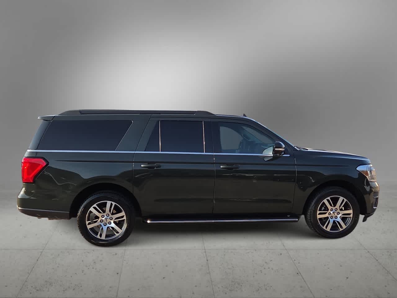 2022 Ford Expedition Max XLT