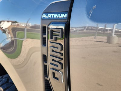 2025 Ford Super Duty F-250 SRW Platinum