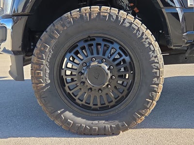 2025 Ford Super Duty F-450 Pickup LARIAT