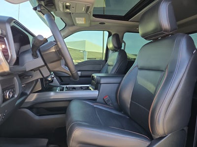 2025 Ford Super Duty F-450 Pickup LARIAT