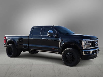 2025 Ford Super Duty F-450 Pickup LARIAT