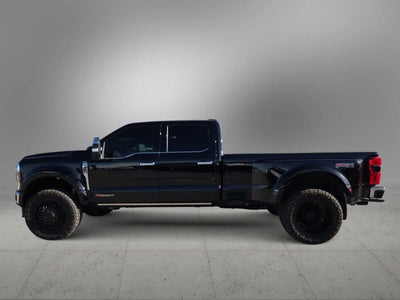 2025 Ford Super Duty F-450 Pickup LARIAT