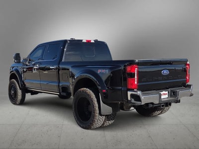 2025 Ford Super Duty F-450 Pickup LARIAT