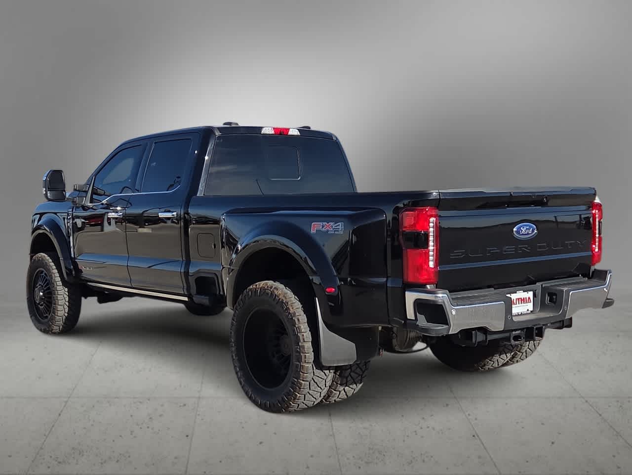 2025 Ford Super Duty F-450 Pickup LARIAT