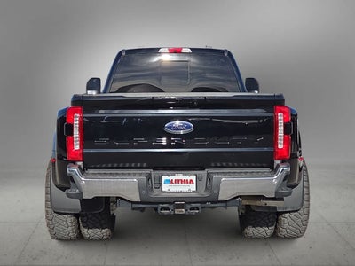 2025 Ford Super Duty F-450 Pickup LARIAT