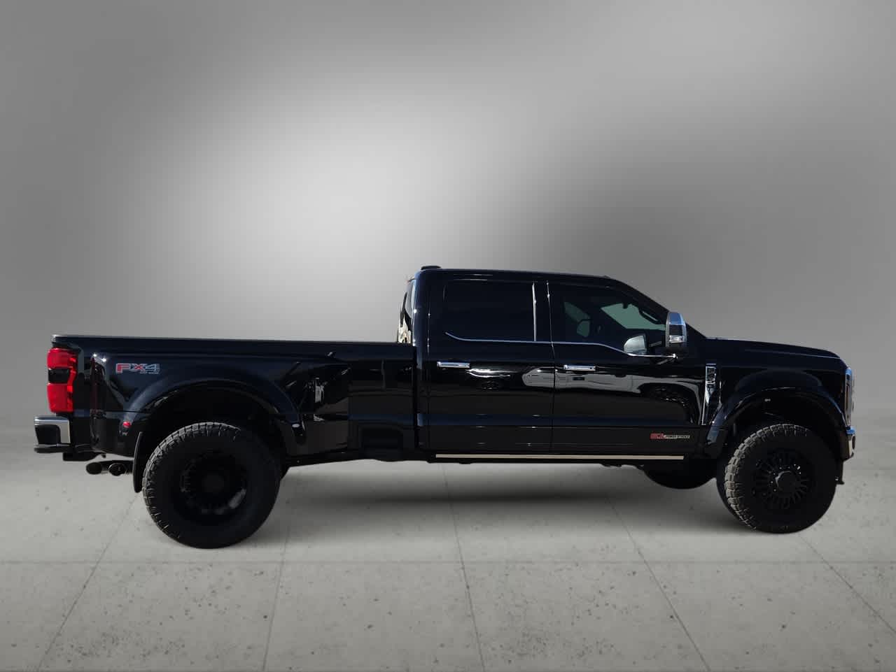 2025 Ford Super Duty F-450 Pickup LARIAT