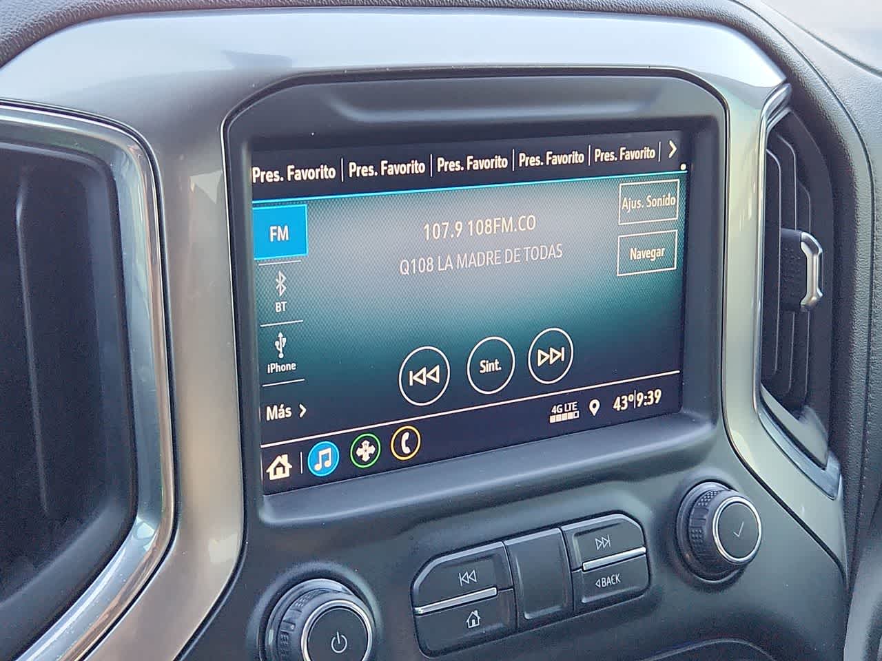 2020 Chevrolet Silverado 1500 RST