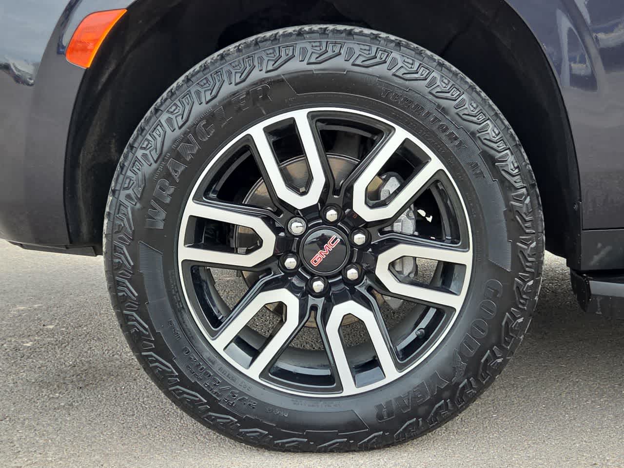 2023 GMC Yukon AT4