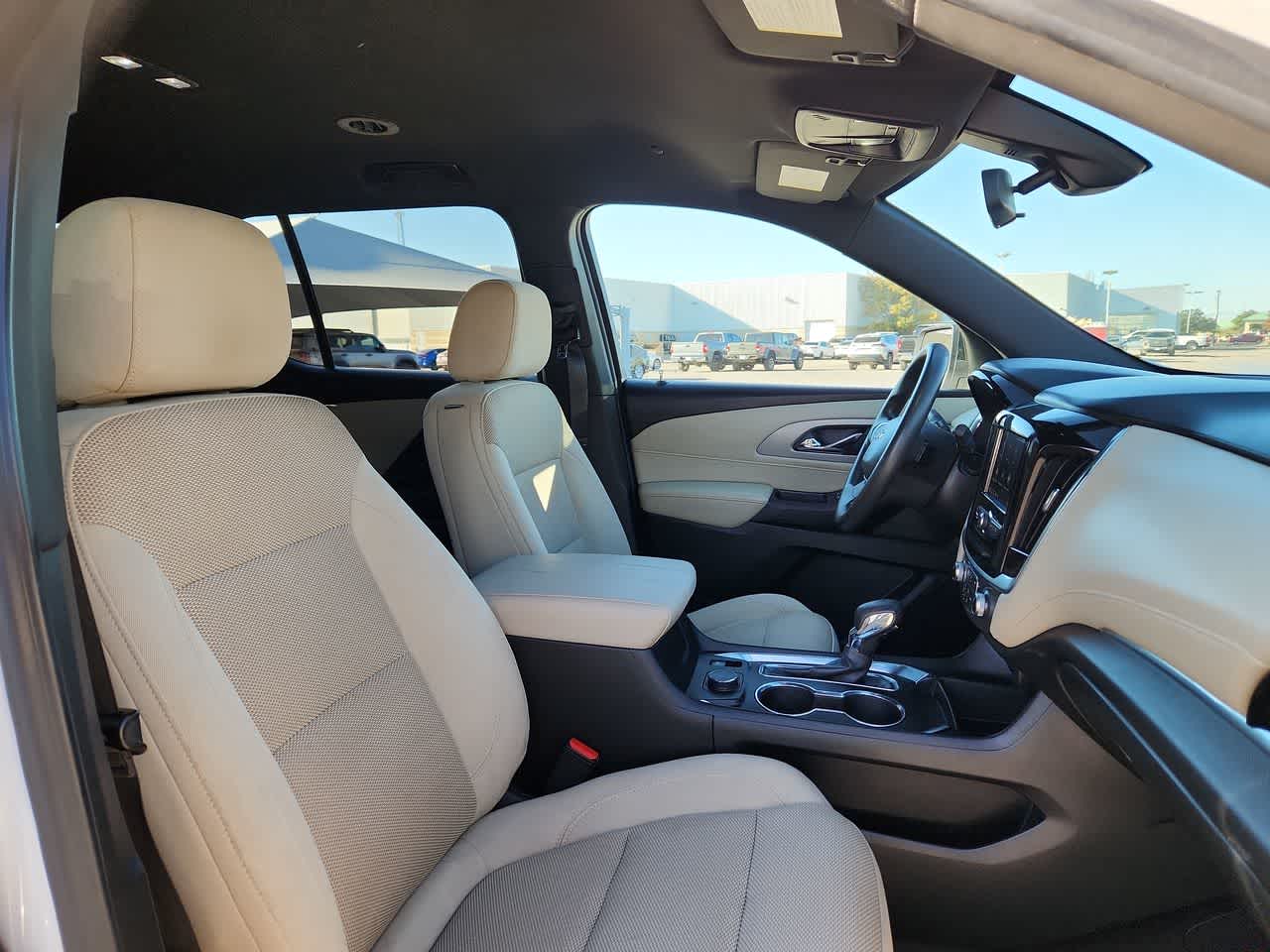 2022 Chevrolet Traverse LS