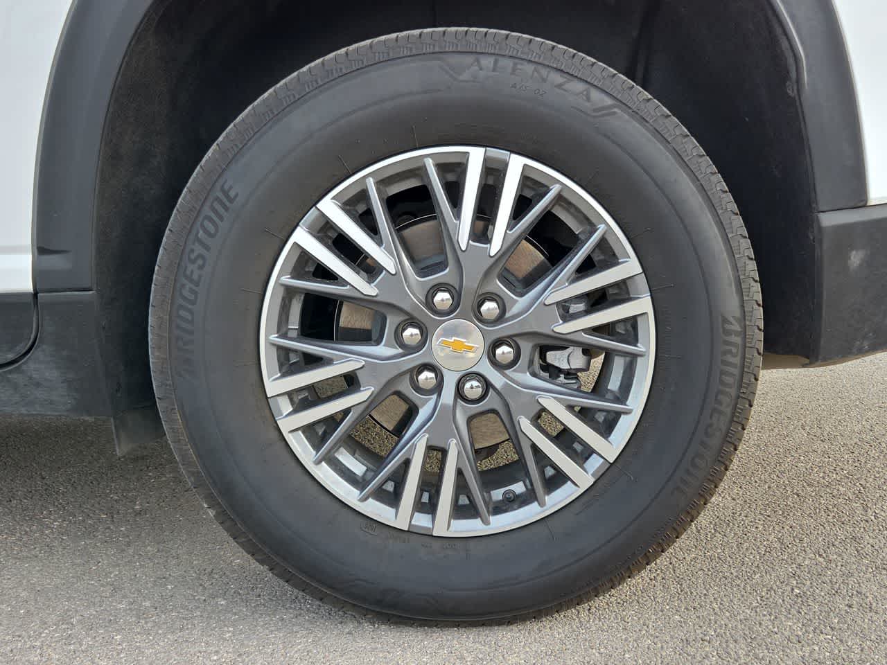 2025 Chevrolet Traverse FWD LT