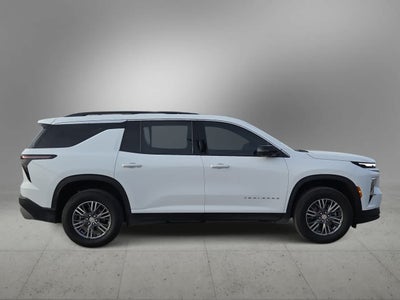 2025 Chevrolet Traverse FWD LT