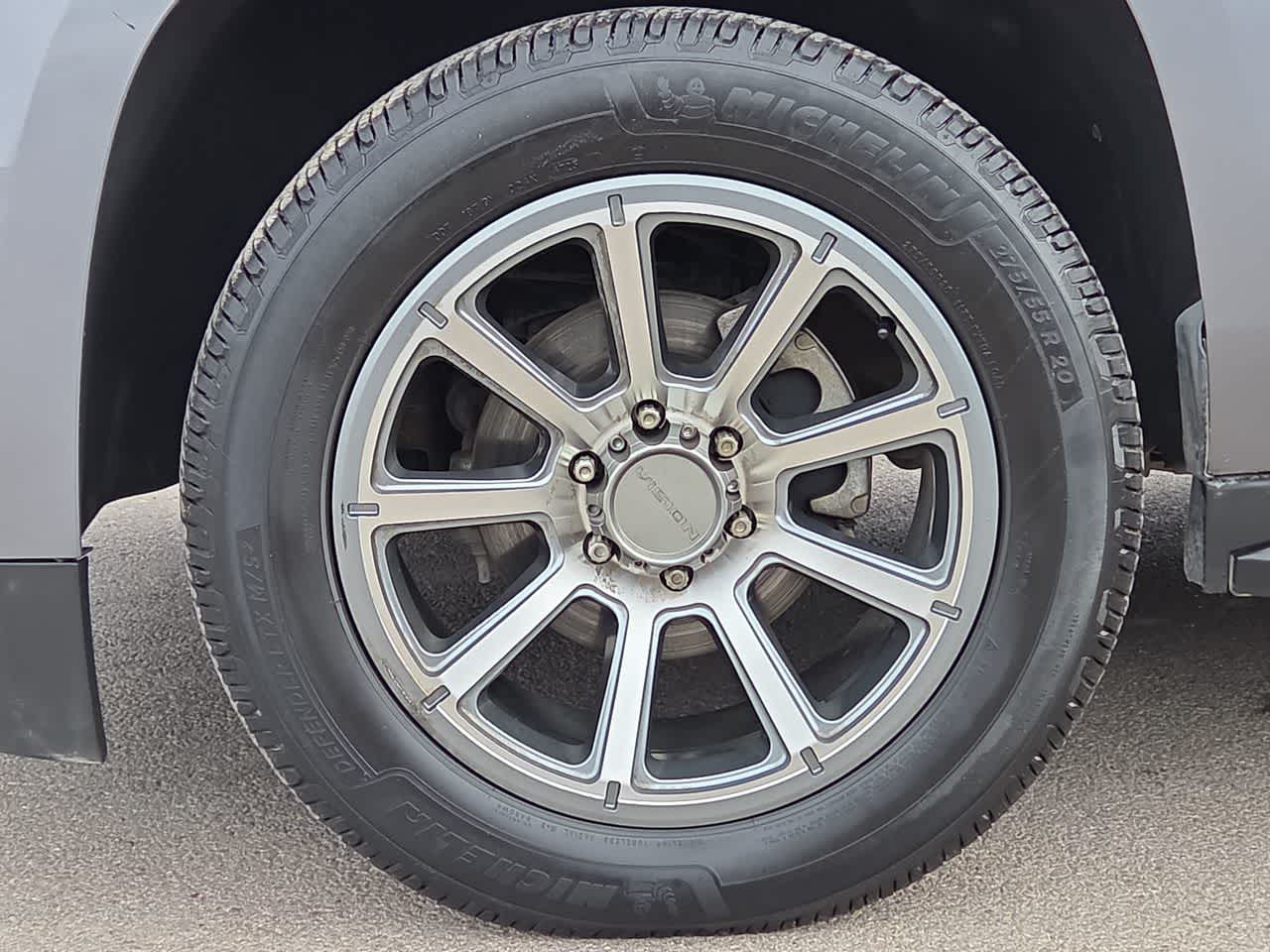 2018 Chevrolet Suburban LS