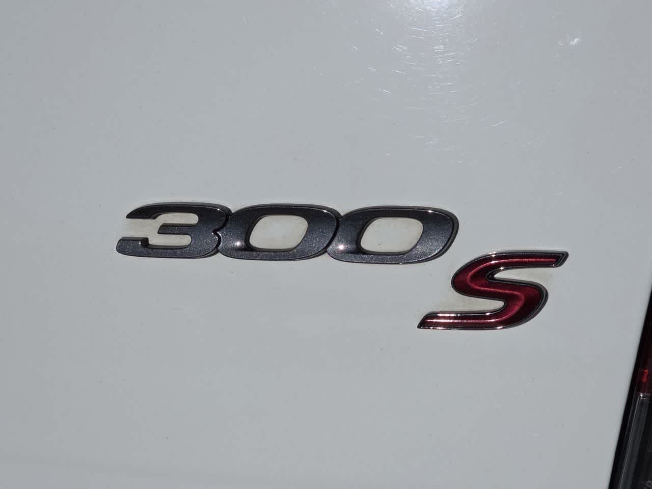 2022 Chrysler 300 300S