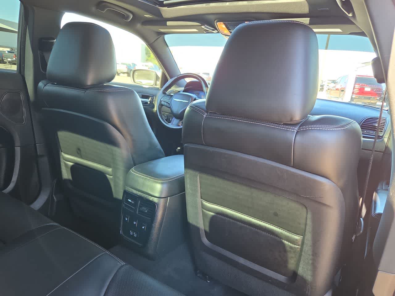 2022 Chrysler 300 300S