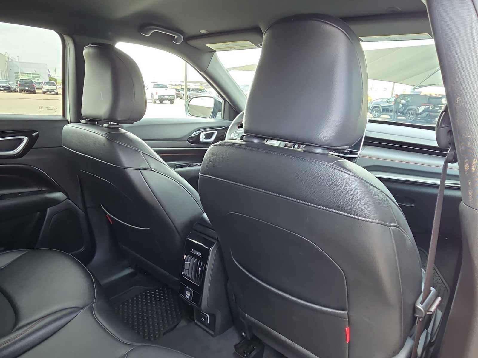 2025 Jeep Compass Trailhawk - Photo 16