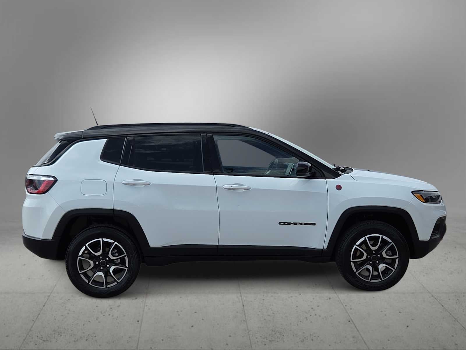 2025 Jeep Compass Trailhawk - Photo 9