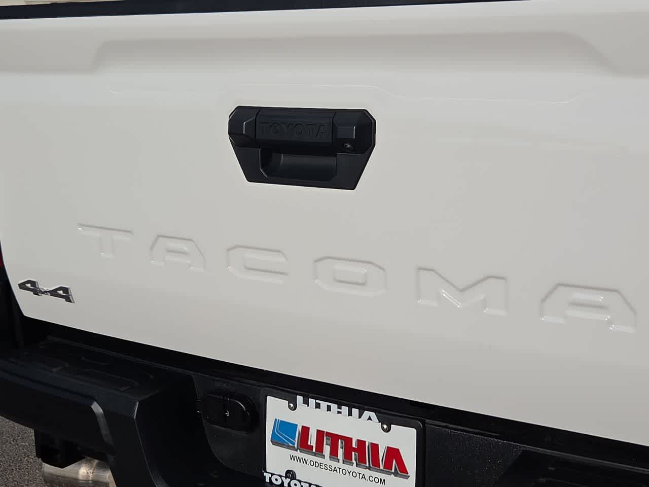 2025 Toyota Tacoma SR