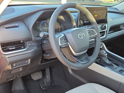 2025 Toyota Grand Highlander XLE