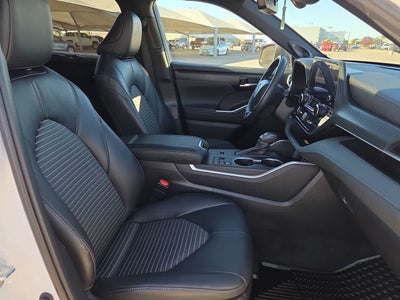 2023 Toyota Highlander XSE