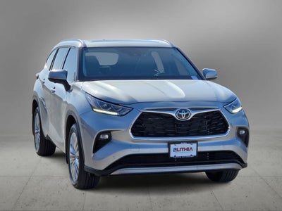 2025 Toyota Highlander Platinum