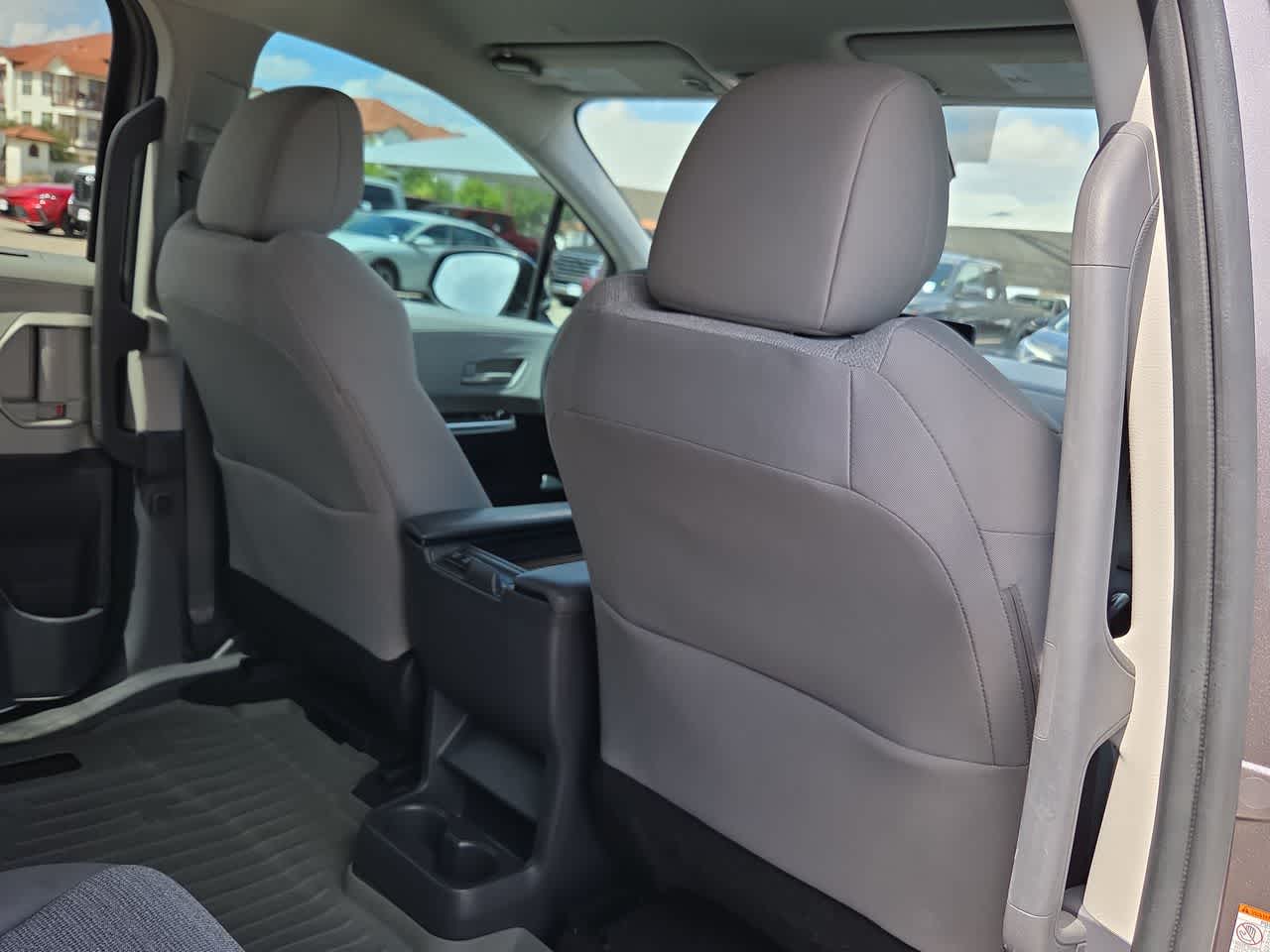 2023 Toyota Sienna LE