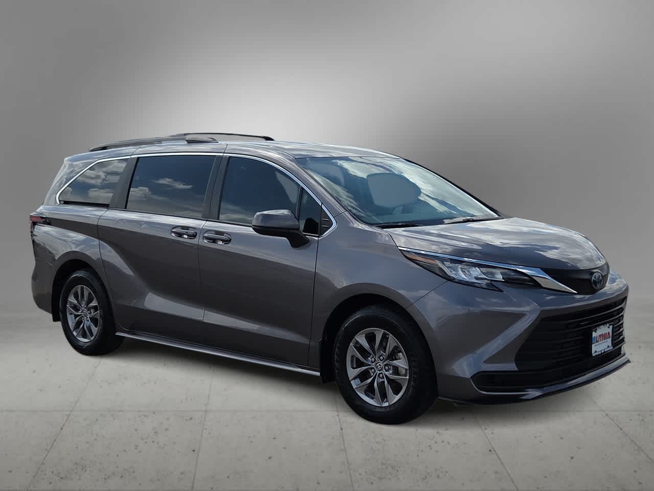 2023 Toyota Sienna LE
