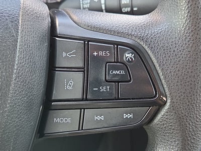 2023 Toyota Sienna LE