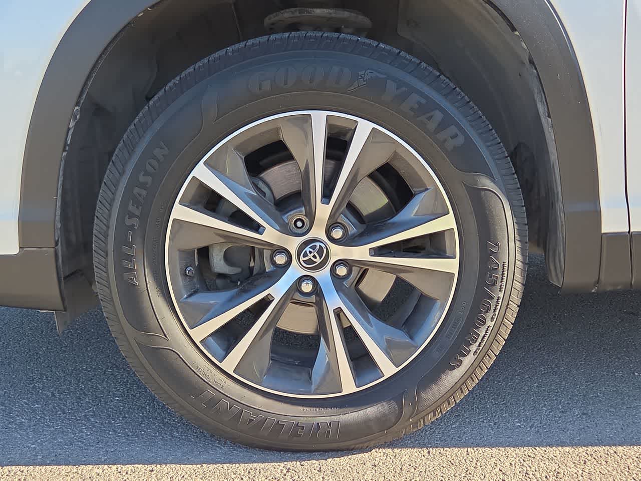 2019 Toyota Highlander LE