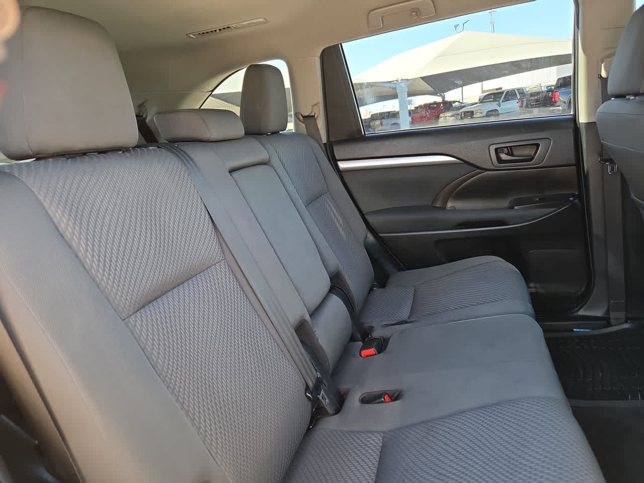 2019 Toyota Highlander LE