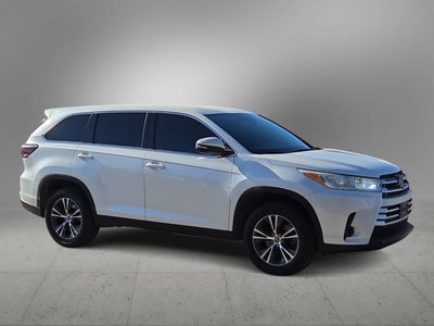2019 Toyota Highlander LE