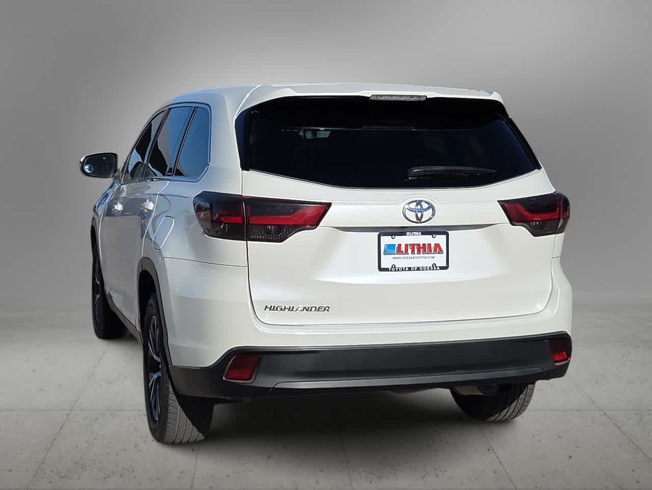 2019 Toyota Highlander LE