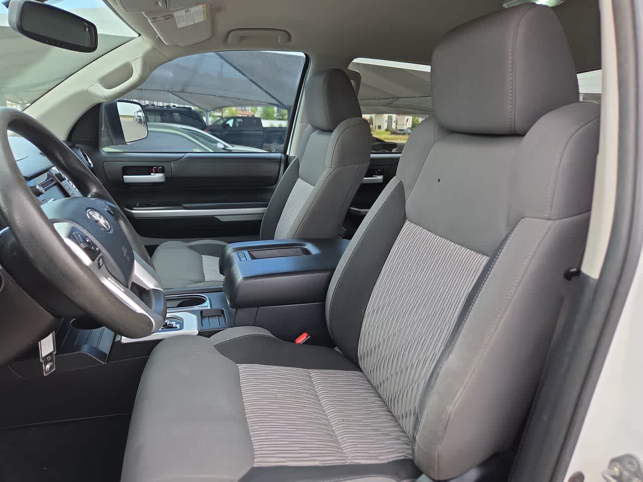 2017 Toyota Tundra SR5