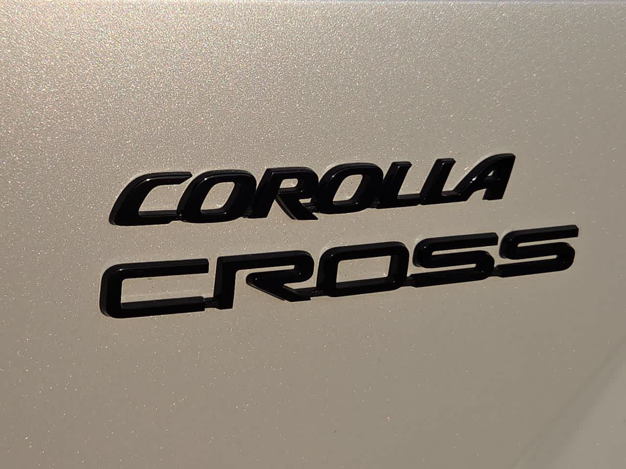 2023 Toyota Corolla Cross Hybrid SE