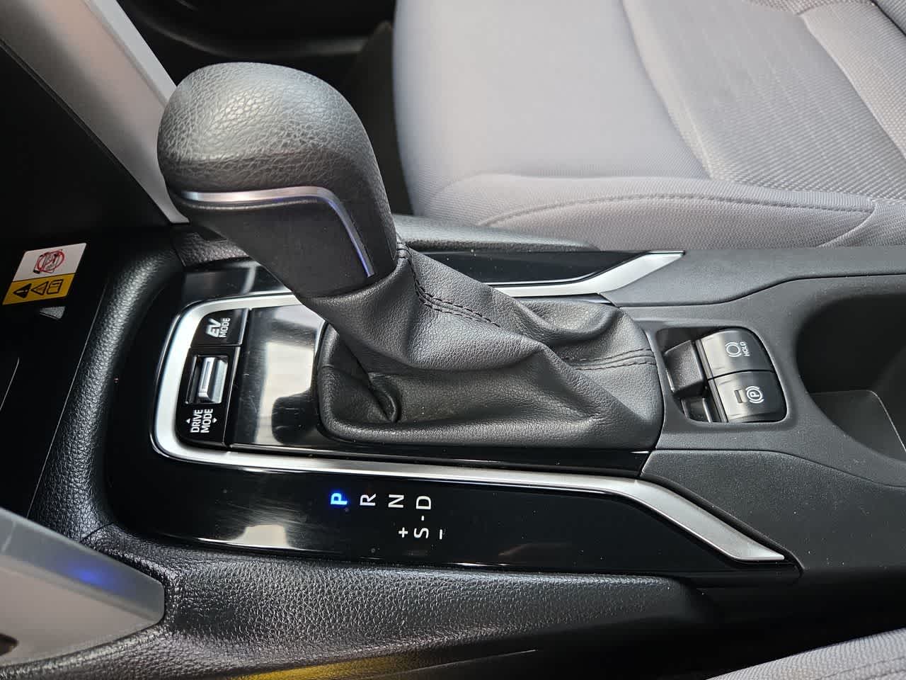 2023 Toyota Corolla Cross Hybrid SE