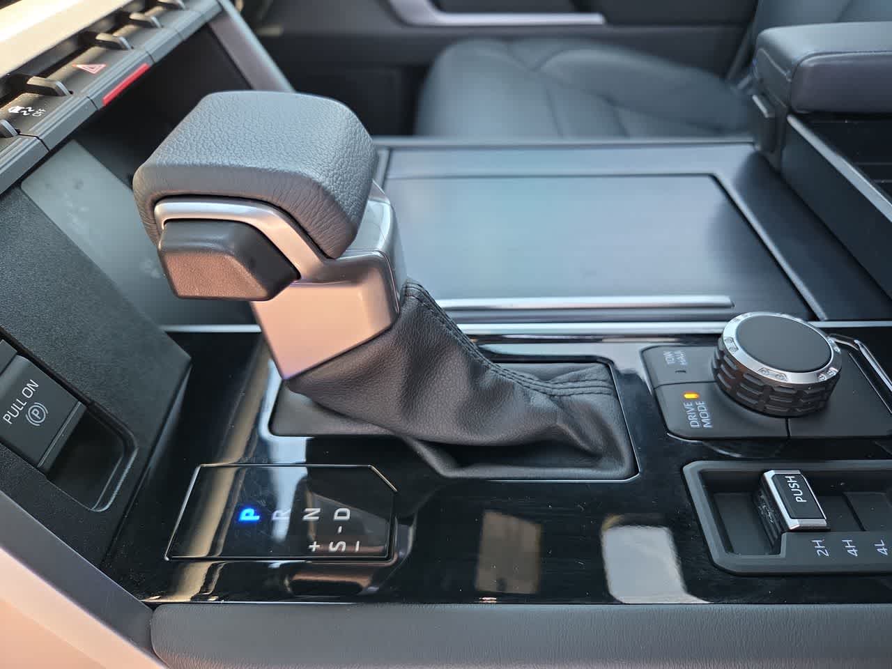 2025 Toyota Sequoia Platinum