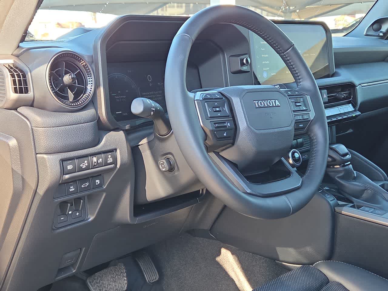 2025 Toyota Land Cruiser 4WD (Natl)