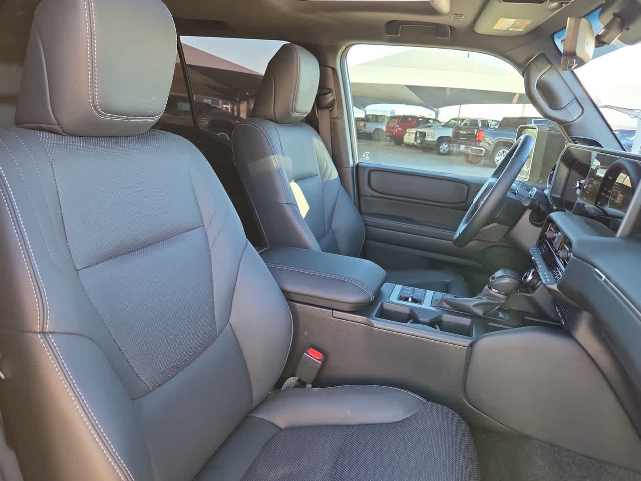 2025 Toyota Land Cruiser 4WD (Natl)