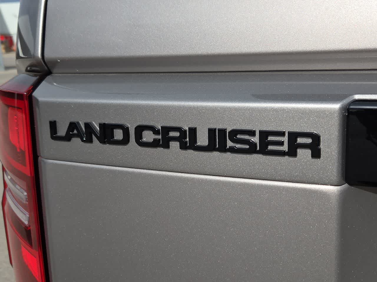2026 Toyota Land Cruiser 4WD (Natl)
