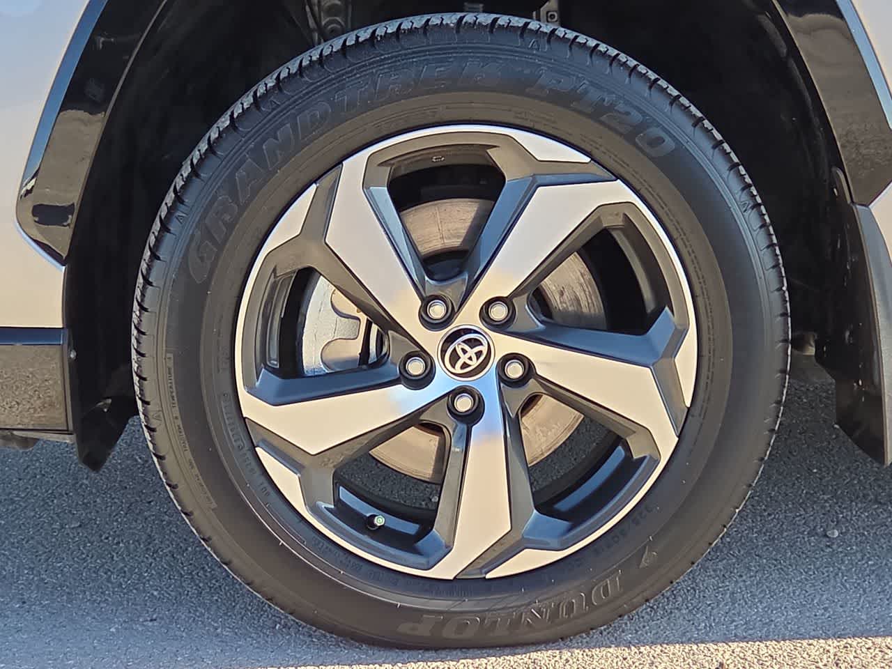 2025 Toyota RAV4 Plug-In Hybrid SE