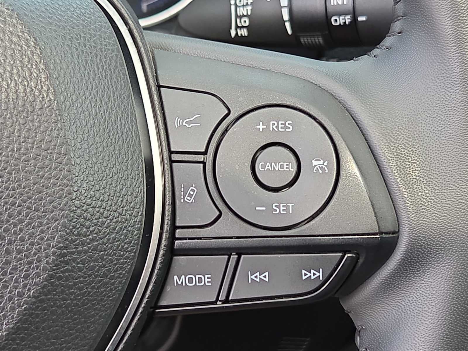 2025 Toyota RAV4 Hybrid XLE Premium