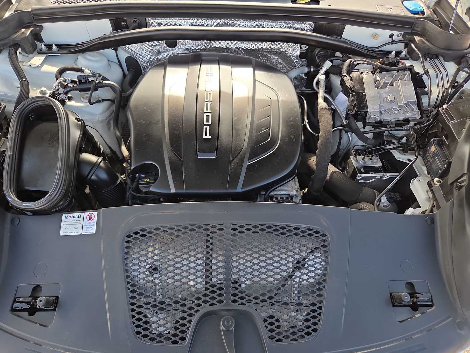 2020 Porsche Macan AWD