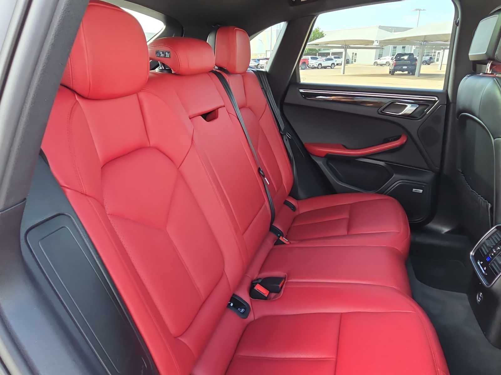 2020 Porsche Macan AWD